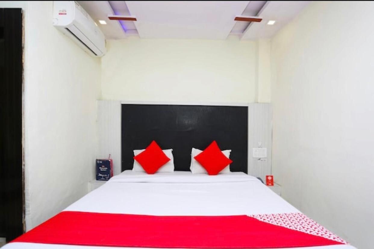 Hotel Payal & Restaurent Pachmarhī Exteriör bild