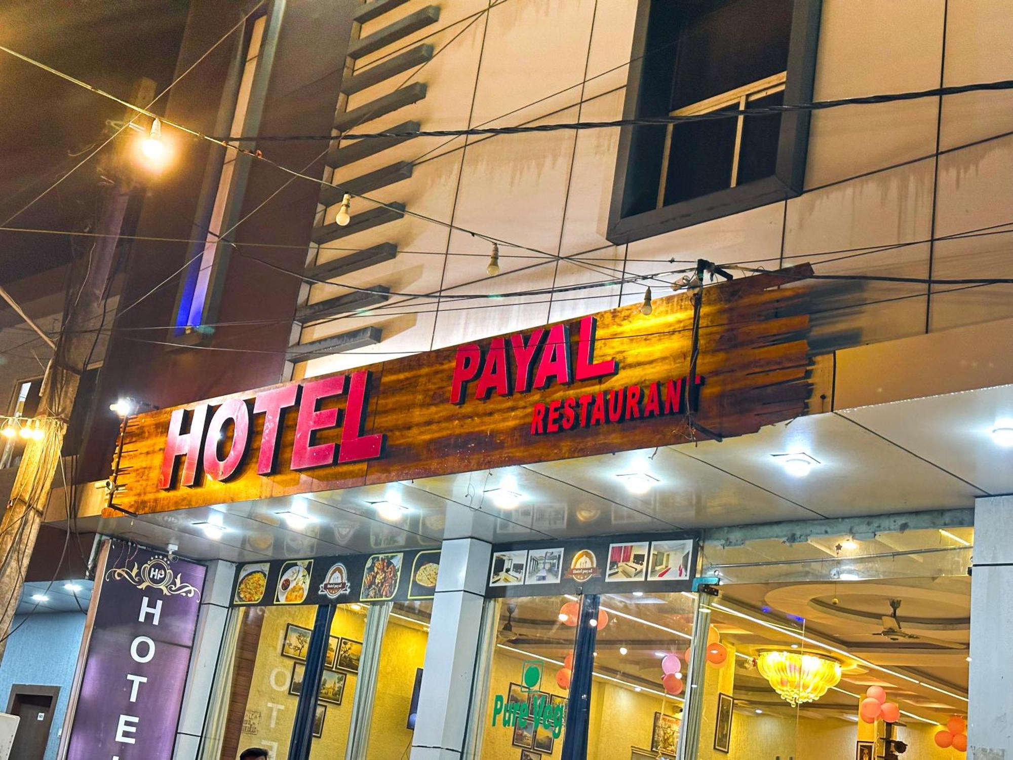 Hotel Payal & Restaurent Pachmarhī Exteriör bild