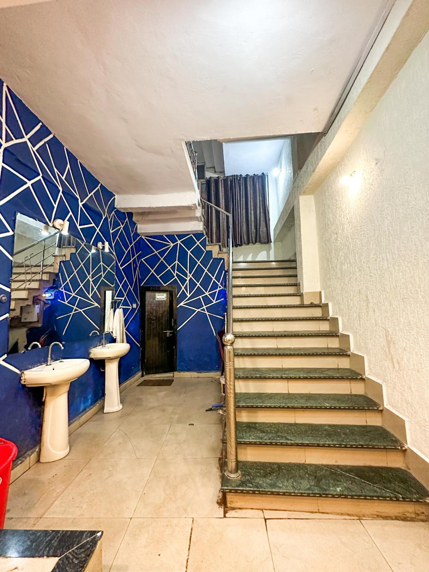 Hotel Payal & Restaurent Pachmarhī Exteriör bild