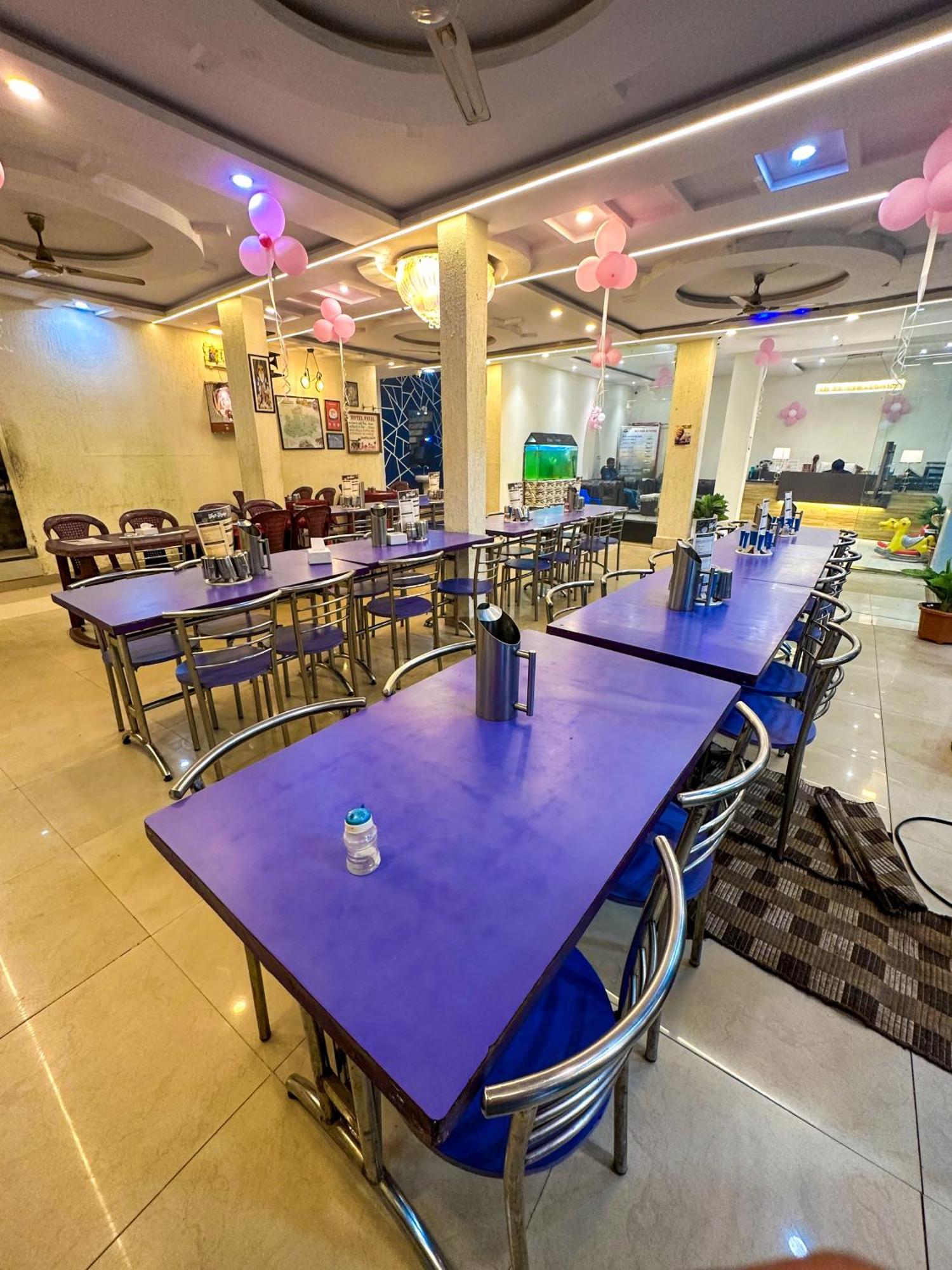 Hotel Payal & Restaurent Pachmarhī Exteriör bild